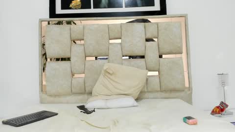 sara online show from January 29, 6:43 am