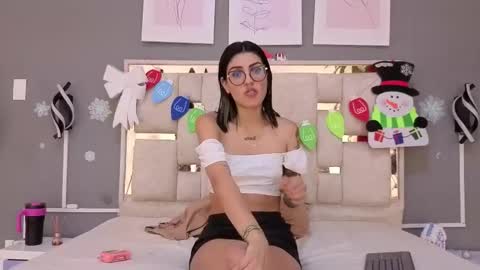 sara online show from December 5, 3:15 am