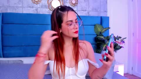 Snapshot of saraalvarezx chatting on February 27, 4:34 am Sara Alvarezx online show from February 27, 4:34 am