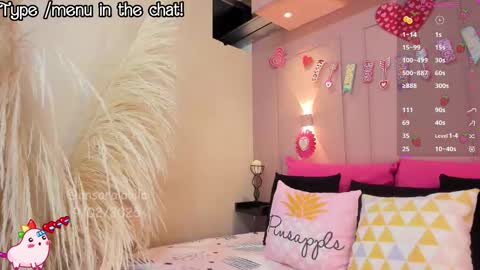 Snapshot of saraavila_ chatting on February 9, 11:36 am SaraAvila online show from February 9, 11:36 am