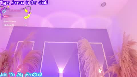 Snapshot of saraavila_ chatting on October 18, 8:37 am SaraAvila online show from October 18, 8:37 am