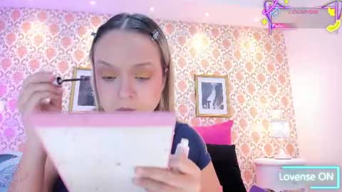 Snapshot of saraavila_ chatting on June 27, 8:03 pm SaraAvila online show from June 27, 8:03 pm
