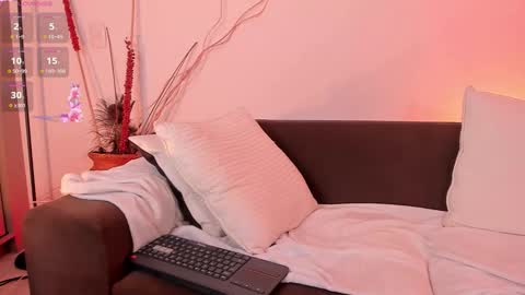 sara cavali online show from March 13, 11:00 pm