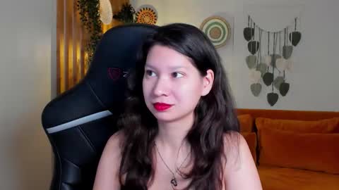 SaraDenars online show from November 26, 6:03 am