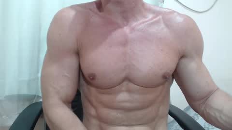 saradorj92 online show from November 16, 1:44 am