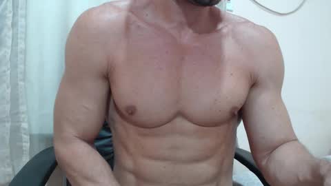 saradorj92 online show from December 1, 5:56 am