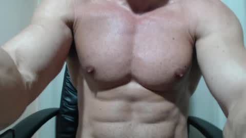 saradorj92 online show from March 24, 11:32 pm