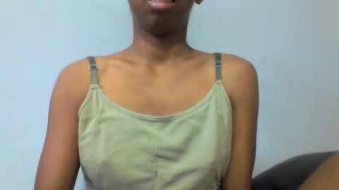 sarah146341 online show from February 18, 6:31 am