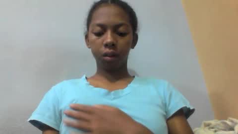 sarah146341 online show from April 28, 3:33 am