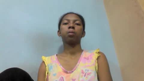 sarah146341 online show from May 11, 12:00 pm