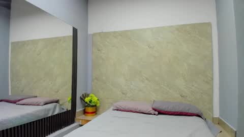 Sarah online show from December 3, 11:52 am