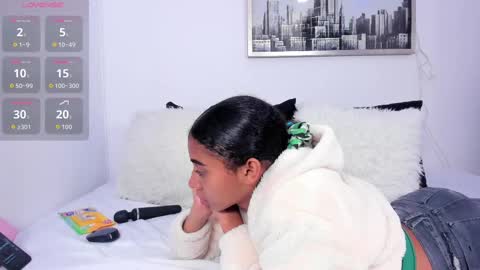 Snapshot of sarah_ashbourne chatting on October 7, 12:24 pm sarah_ashbourne online show from October 7, 12:24 pm