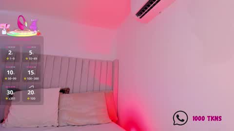 Sarah Bonneth online show from November 10, 11:53 am