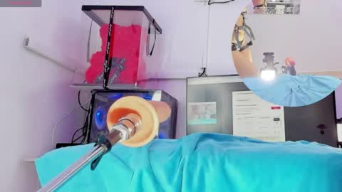 sarah_carter__ online show from May 6, 2:19 am