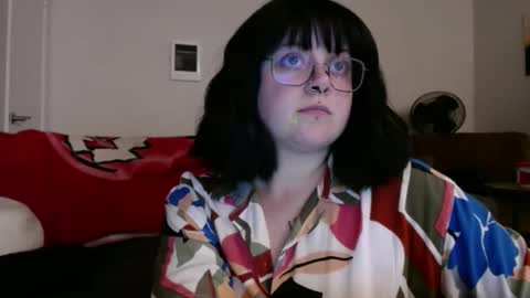 Sarah online show from March 6, 4:08 am