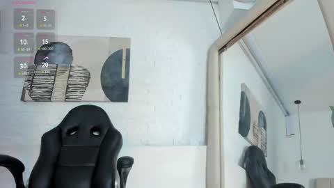 sarah_gothicgirl online show from April 10, 7:51 pm