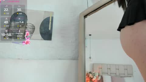 sarah_gothicgirl online show from May 9, 7:41 pm