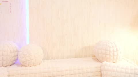       online show from February 12, 8:50 pm