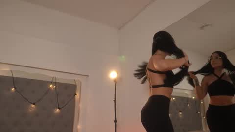       online show from October 8, 7:44 pm