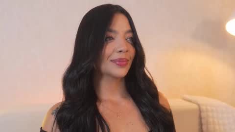       online show from November 8, 8:51 pm