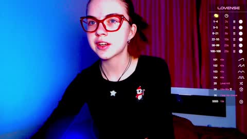 Sarah online show from December 19, 1:51 pm