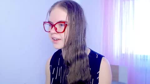 Sarah online show from November 9, 4:11 am