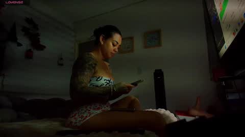 Sarah   online show from November 3, 2:35 am