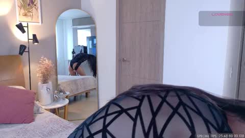 sarah_rayy online show from November 9, 5:00 pm