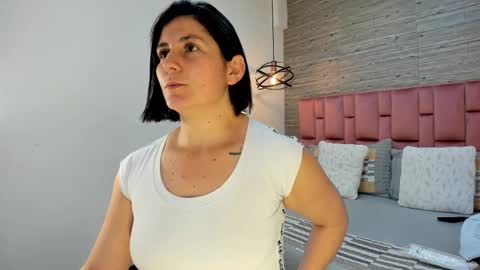 Sarah Deyvis online show from February 10, 2:16 pm