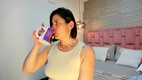 Sarah Deyvis online show from February 14, 7:44 pm