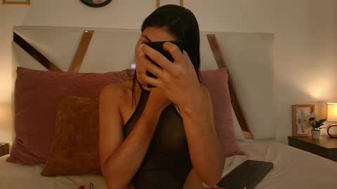 Snapshot of sarahevans__ chatting on January 3, 7:29 pm Sarah Evans online show from January 3, 7:29 pm