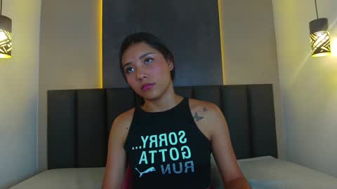 Snapshot of sarahevans__ chatting on January 17, 3:22 pm Sarah Evans online show from January 17, 3:22 pm