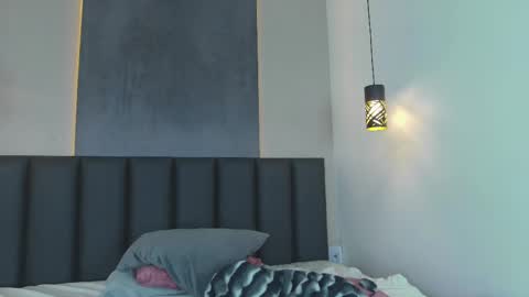 Snapshot of sarahevans__ chatting on March 12, 9:44 am Sarah Evans online show from March 12, 9:44 am