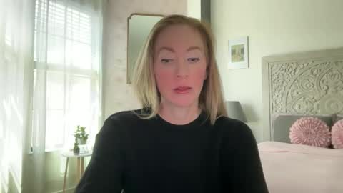 Sarah online show from May 10, 6:46 pm
