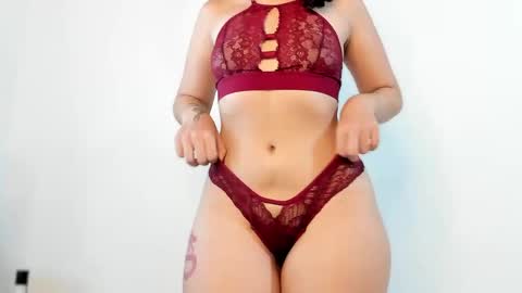 sarahgrant_ online show from December 14, 2:45 am