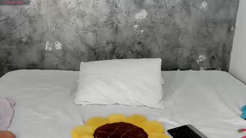 sarahgrant_ online show from September 16, 12:22 am