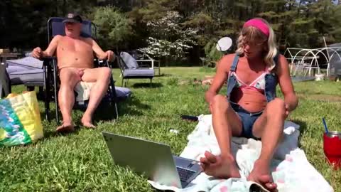 Snapshot of sarahhampton chatting on April 8, 7:47 pm CdSissySarah online show from April 8, 7:47 pm