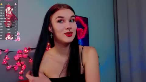 Sarah  online show from October 27, 11:09 pm