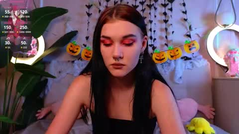 Sarah  online show from November 1, 9:28 pm