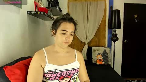 Snapshot of sarahjey chatting on February 15, 11:56 pm SARAHJEY online show from February 15, 11:56 pm
