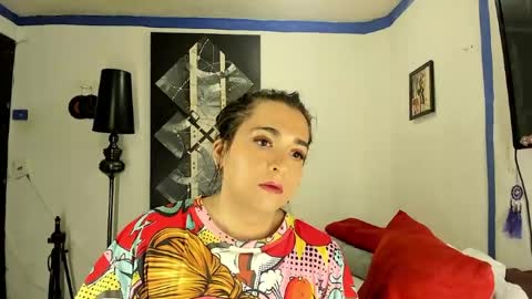 Snapshot of sarahjey chatting on April 19, 6:21 pm SARAHJEY online show from April 19, 6:21 pm