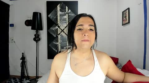Snapshot of sarahjey chatting on April 21, 1:07 am SARAHJEY online show from April 21, 1:07 am