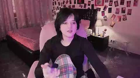 Sarah online show from March 5, 10:44 am