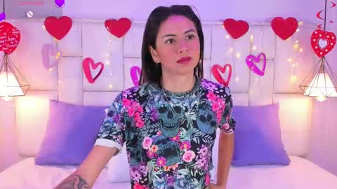 Snapshot of sarahsophia_ chatting on February 19, 11:28 am SARAH online show from February 19, 11:28 am