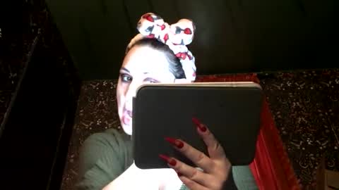 sarahsweetie17 online show from October 21, 8:20 pm