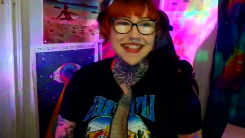 Sarah T online show from May 16, 6:32 am