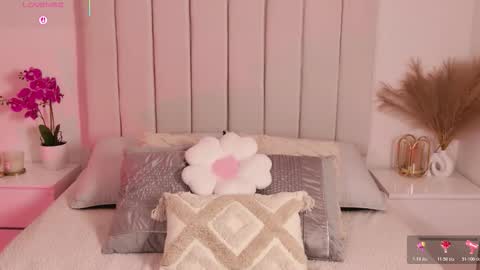 Sara jones   online show from February 16, 2:35 pm