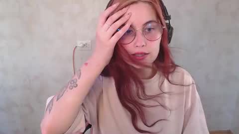 Sara online show from August 3, 10:43 am