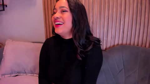 Snapshot of saramagiic chatting on October 24, 6:37 pm online show from October 24, 6:37 pm