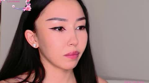 Mia online show from November 6, 8:48 am